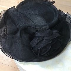 Occasion wear - black hat