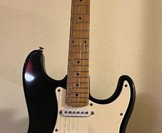 Cort Strat type Guitar