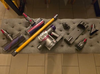 Dyson v8 newer model sv25