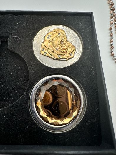 Mi Moneda Type Necklaces