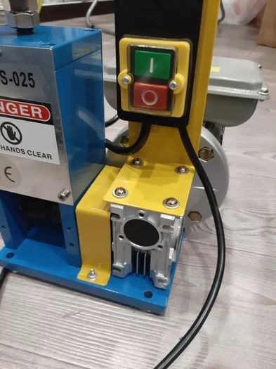 Electric Wire Stripping Machine Portable Powered 1/4HP Cable Stripper Tool 220v