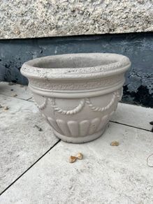 Set of 4 decorative stone garden planters
