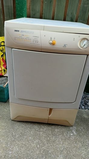 clothes dryer