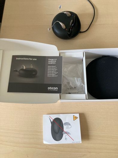 Oticon MiniRITE R Hearing Aid & Charger Set
