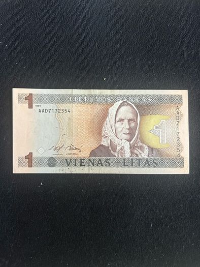 One Litas notes from Lithuania 1994