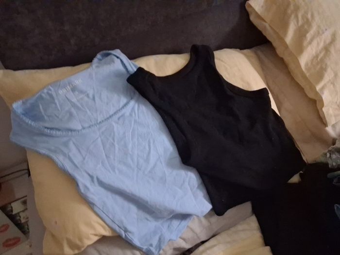 2 free tops size small