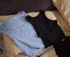 2 free tops size small