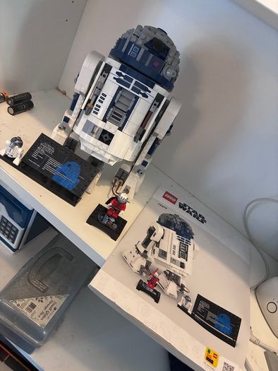 lego R2-D2