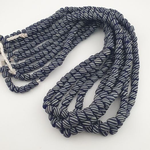 Vintage African white Stripe Black 7.0mm - 7.3mm Glass Beads Necklace