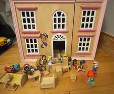 kids doll house