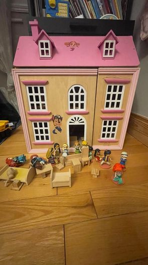 kids doll house