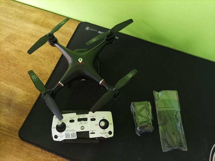 Holy Stone HS110G GPS Drone - Brand New Condition (Full Box & Accessories)