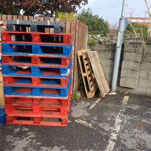 FREE Wooden Pallets