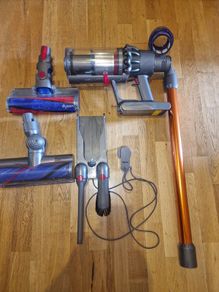 Dyson V11 Absolute Like New