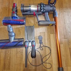 Dyson V11 Absolute Like New