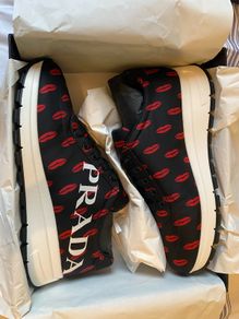 Genuine prada lips runners