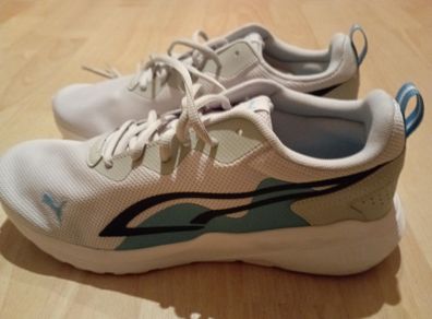 Sport Shoes Trainers.