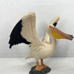 Schleich White Pelican Eating Fish (RETIRED 14673)