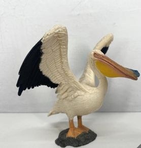 Schleich White Pelican Eating Fish (RETIRED 14673)