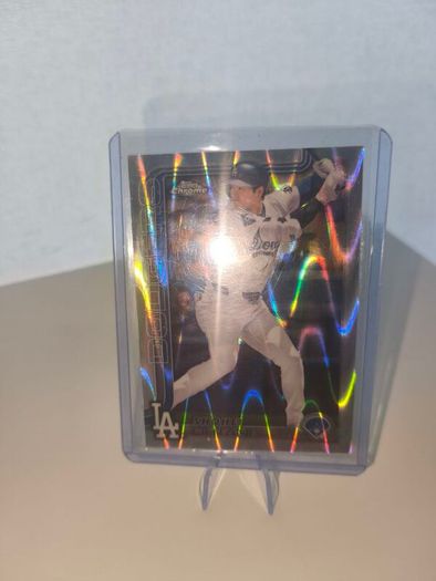 Shohei Ohtani Topps Chrome 2025 Baseball Card
