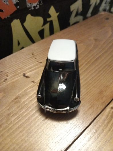 Citroen DS 19 1964 1/43 scale Collectable kids children  play  gift presents