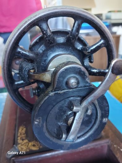Vintage, Very Old, Singer Sewing Machine, would suit Seamstress window display or Bar memorabilia