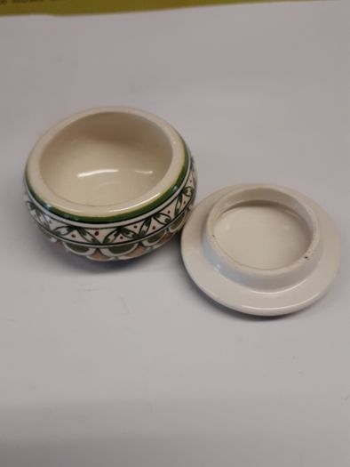 Trinket box porcelain