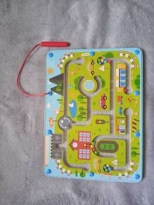 Wooden magnetic maze