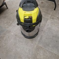 wet vacuum