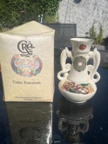 Cre vase Galway porcelain