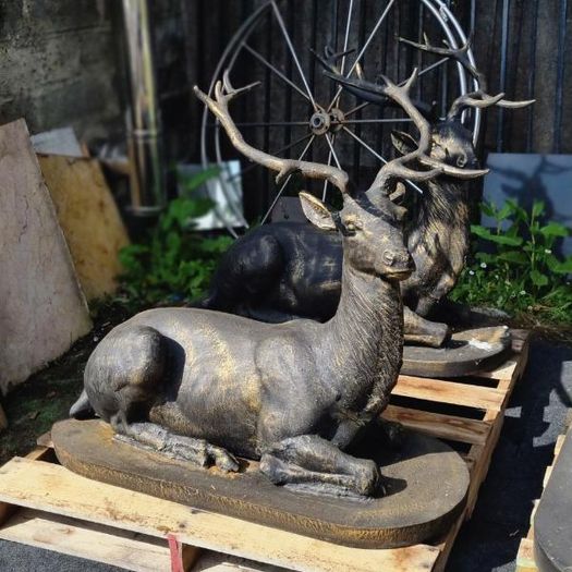 Laying Stag D699