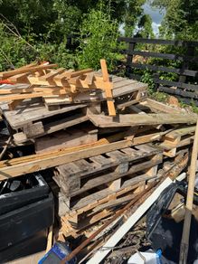 Free Pallets & Timber