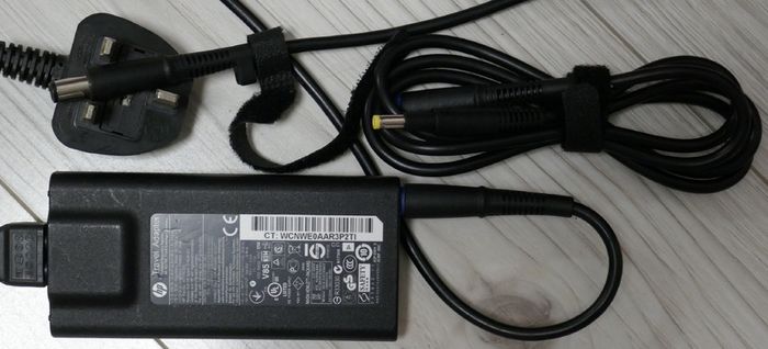 HP laptop power supply