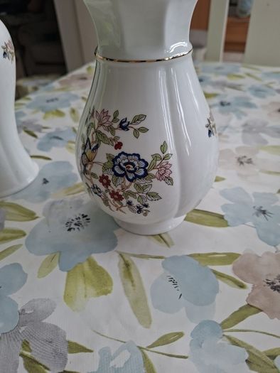 Vintage Royal Tara