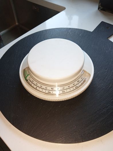 Kitchen scales