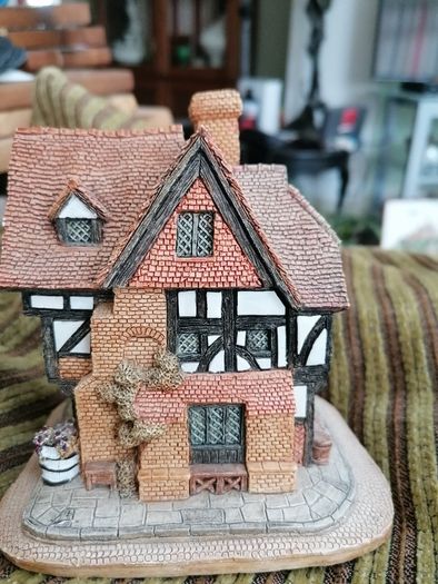 Lillyput lane house