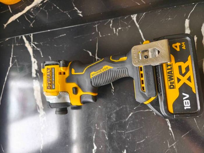 DeWalt impactor