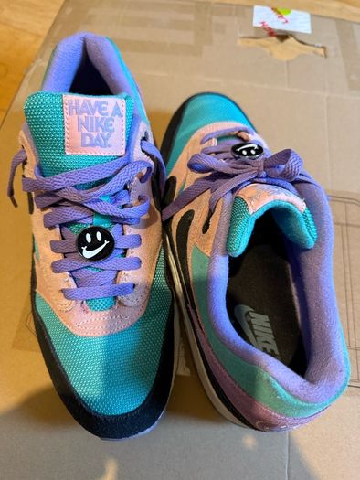 shoes me