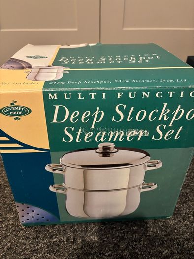 Brand New / Unused Gourmet's Pride Deep Stockpot & Steamer Set (Open Box)