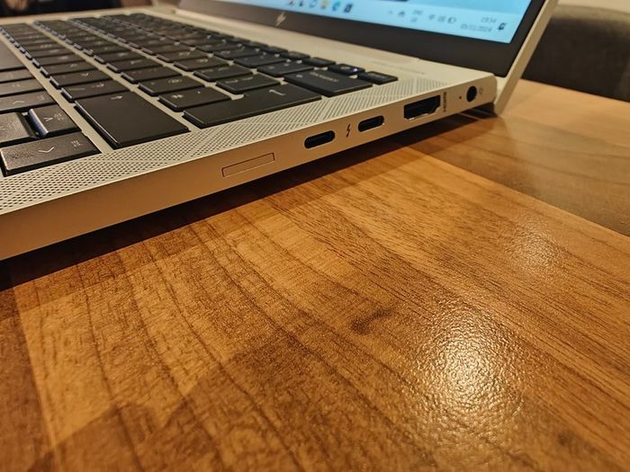 HP Elitebook 830 G8 | i5 (11th gen) | 16GB | 512GB | 13.3" FHD | Bang & Olufsen |  Win11