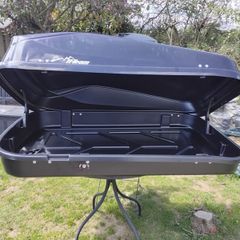 Gloss black roof box