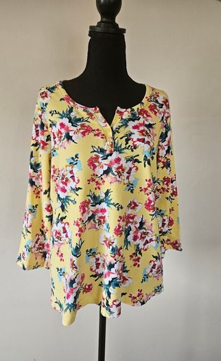Floral print blouse