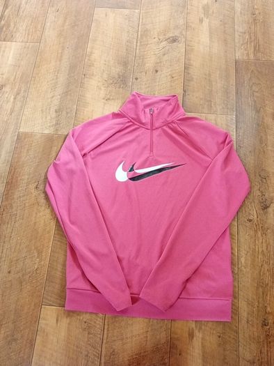 Nike top
