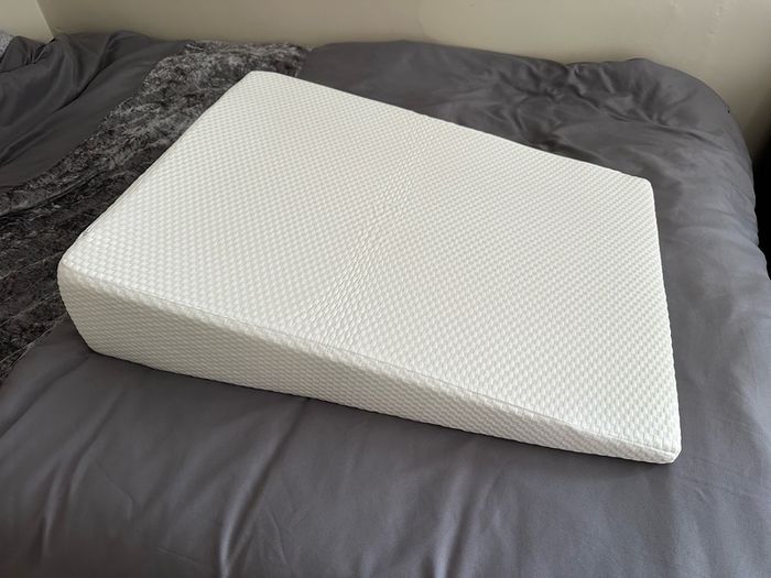 Brand New Orthologics Large Bed Wedge Raised Pillow Acid Reflux Gerd Memory Foam Back