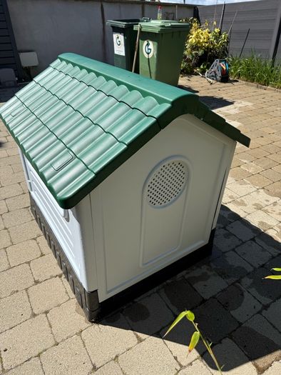 Dog Kennel - Large - Never Used