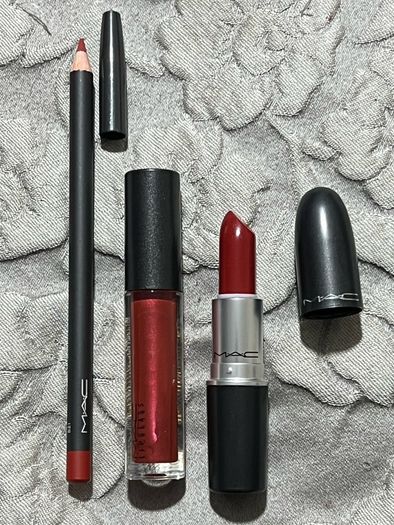 BRAND NEW Mac lipstick in brick the spell, Mac lip glass in women of mystery, MAC lip liner in Chili