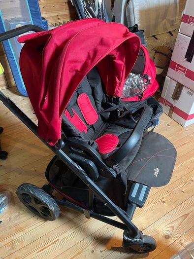 Joie 2 in 1 pram with carry cot