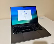 Macbook Air M2 2024 | 16gb | Like New