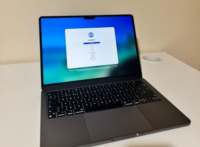 Macbook Air M2 2024 | 16gb | Like New
