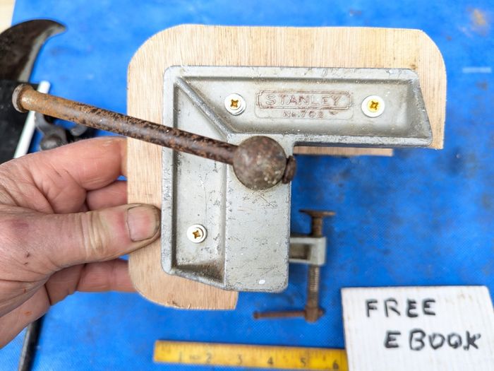 Stanley 702 Vice